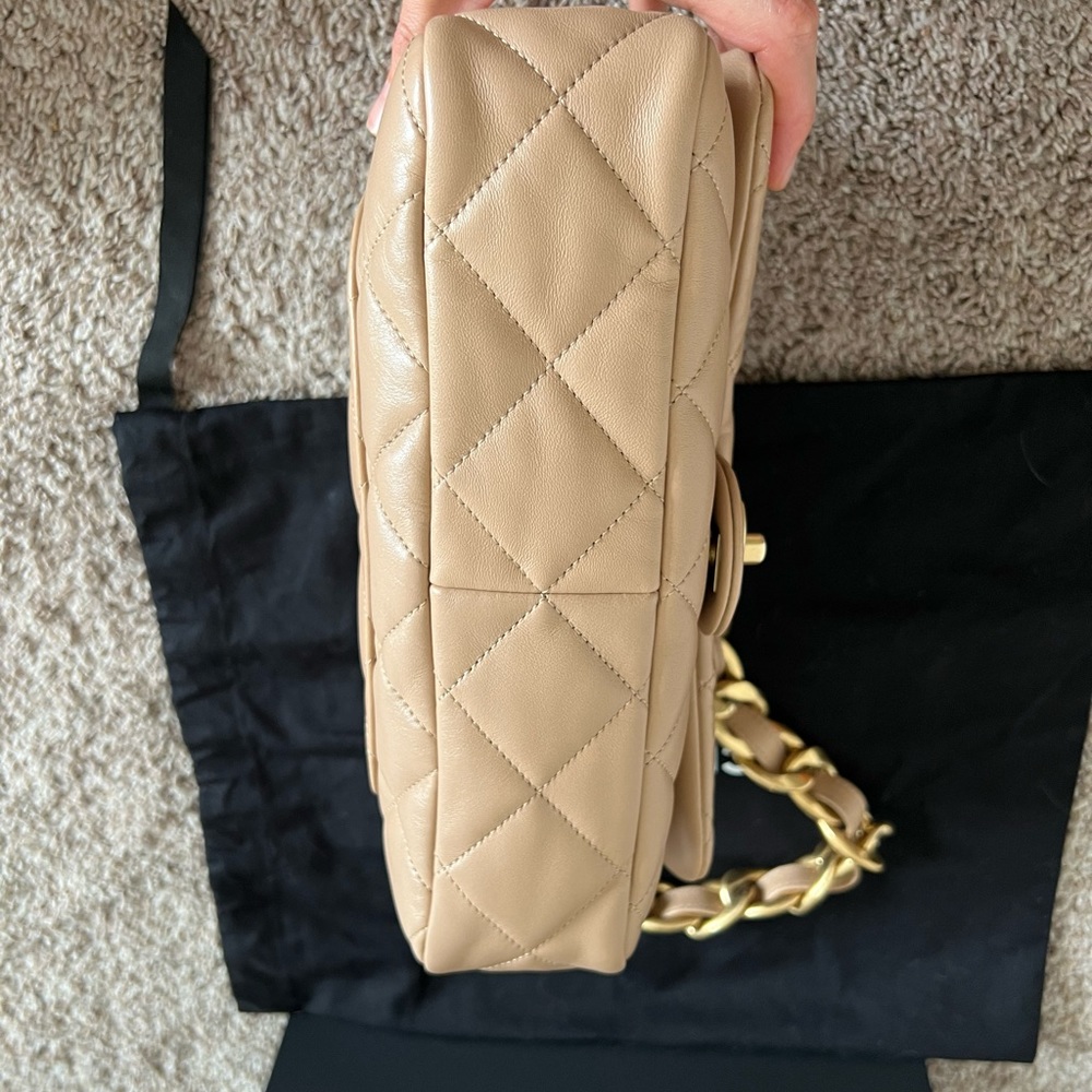 SOLD‼️‼️New Chanel flap bag - Picture 7 of 16